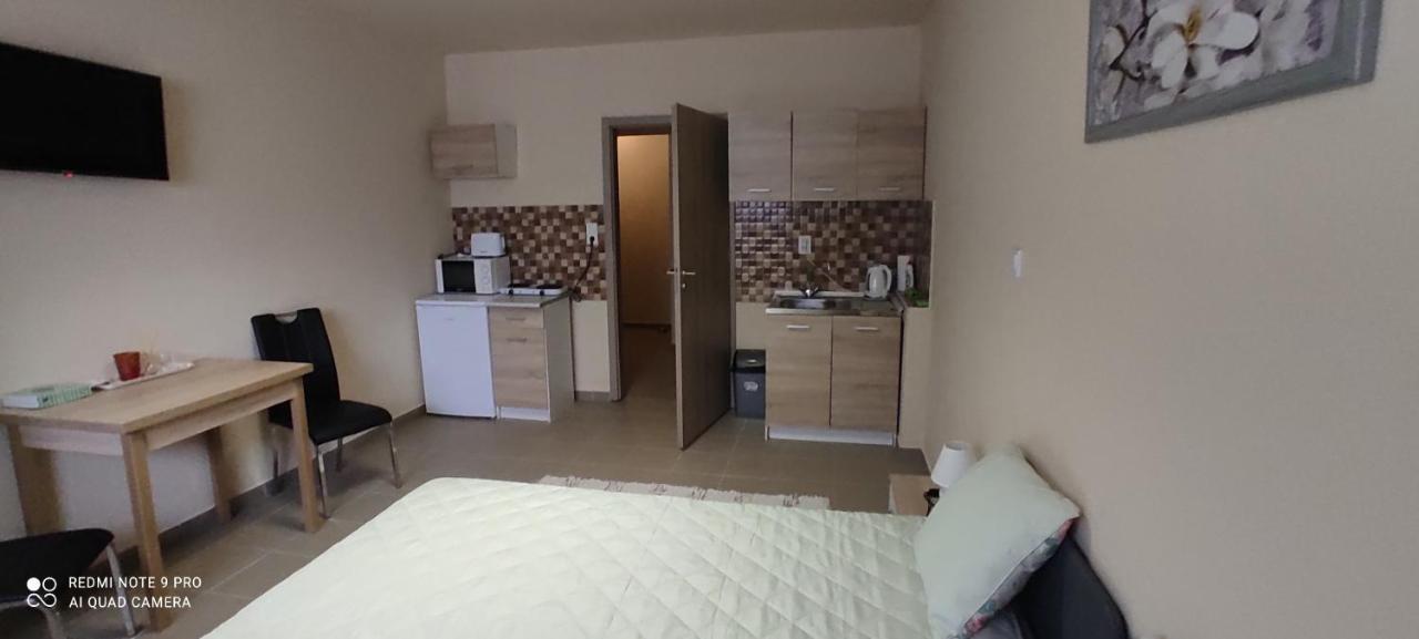 Centrum Apartmanok Siófok Esterno foto