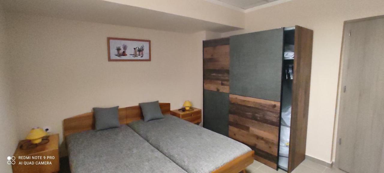 Centrum Apartmanok Siófok Esterno foto