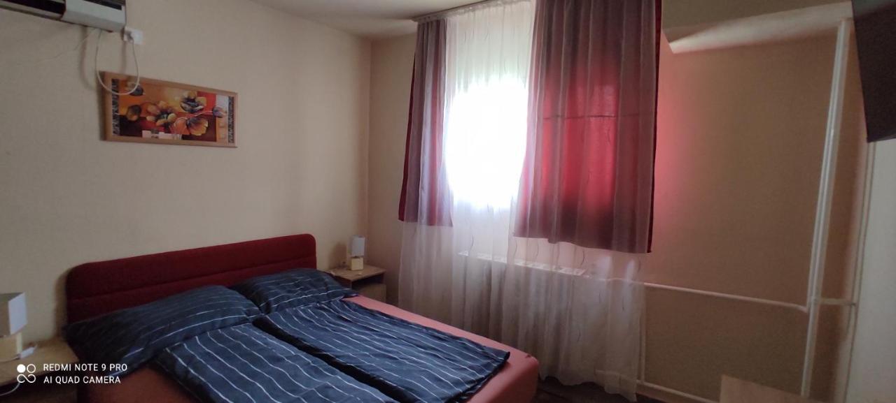 Centrum Apartmanok Siófok Esterno foto