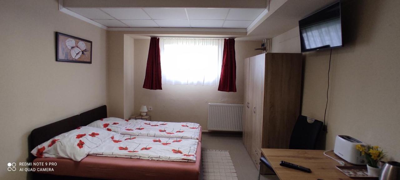 Centrum Apartmanok Siófok Esterno foto